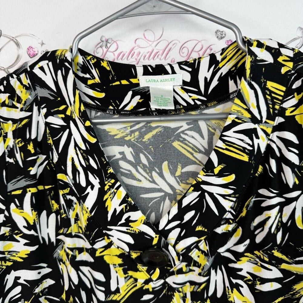 Laura Ashley T-shirt abstract Black and Yellow Floral V-Neck Top - Picture 6 of 11